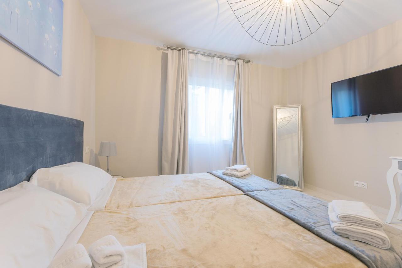 Residencia Deportiva RozaRossa Estepona Exterior foto