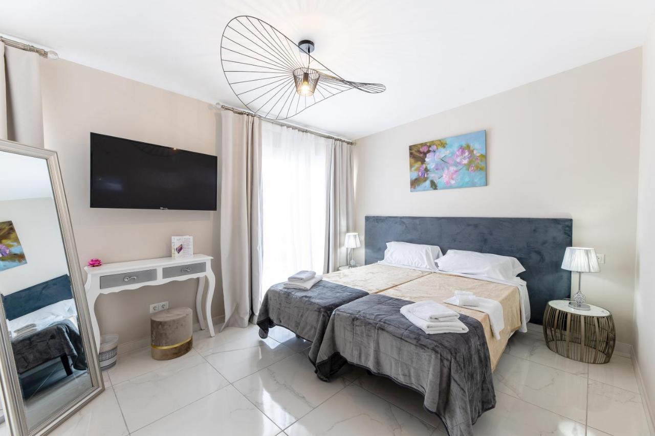 Residencia Deportiva RozaRossa Estepona Exterior foto